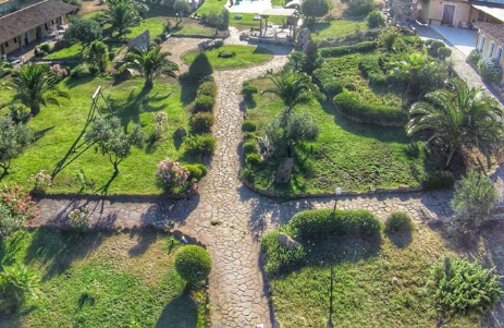 Agriturismo con giardino la struttura dispone di un ampio giardino a disposizione dei nostri ospiti